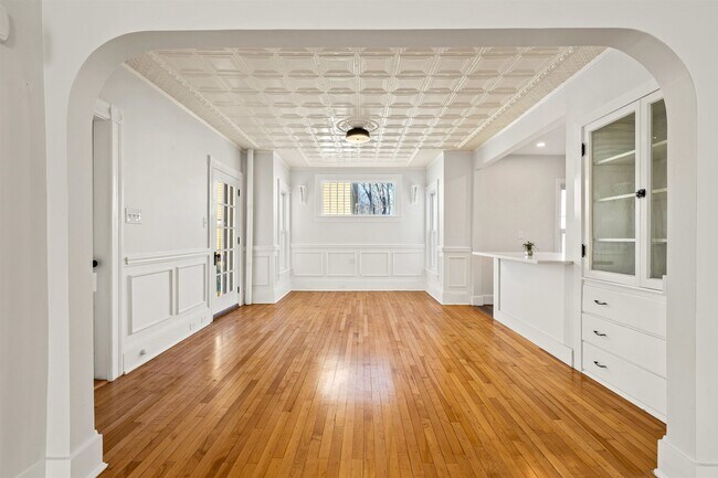 Building Photo - 26 Reservoir Ave