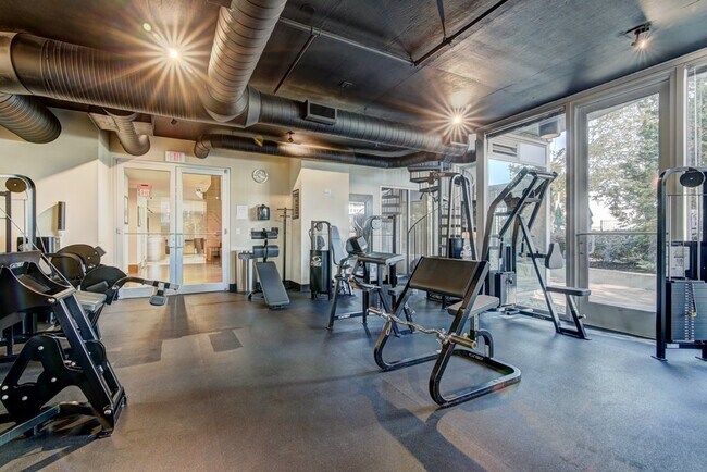 Building Photo - High-rise Luxury 1 Bedroom Buckhead Condo,...