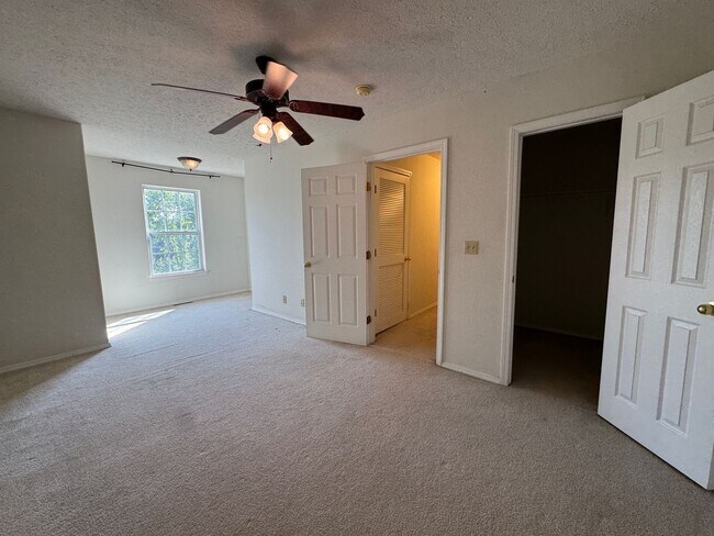 Building Photo - 318 Carmel Valley Way