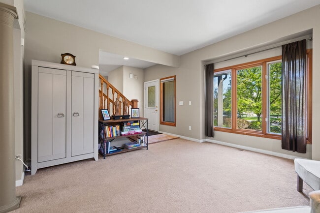 Building Photo - 254 Hunters Trail