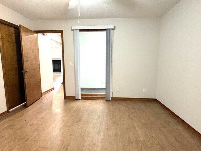 Building Photo - Beautiful 3 Bedroom Ormond Beach Townhome in The Trails!