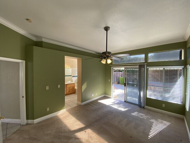 Building Photo - Charming Single-Story Home in Tracy — Across from the Park!