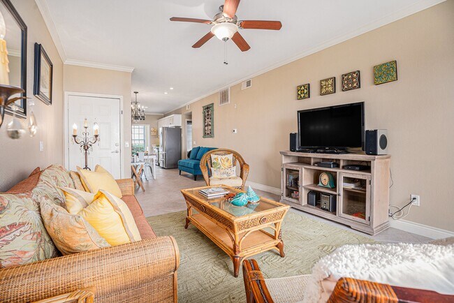 Building Photo - 7000 Seawall Blvd