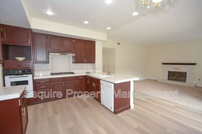 Building Photo - 1906 Kensington Ln