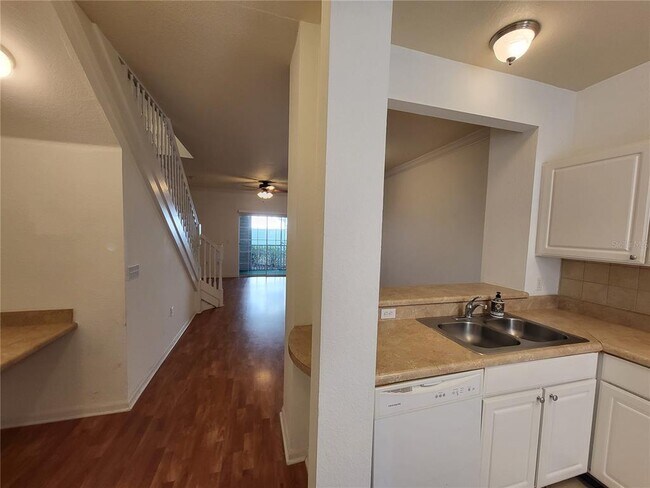 Building Photo - 4961 NW 43rd Ave