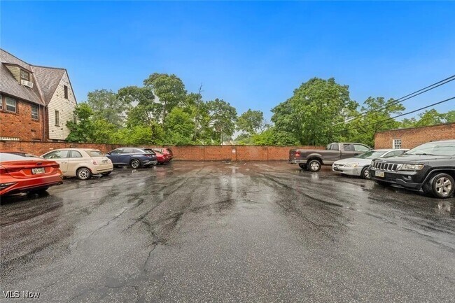 Building Photo - 15610 Van Aken Blvd