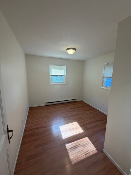 Building Photo - 77 Ingleside Ave