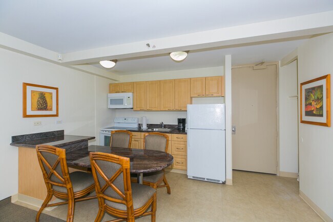 Building Photo - 229 Paoakalani Ave