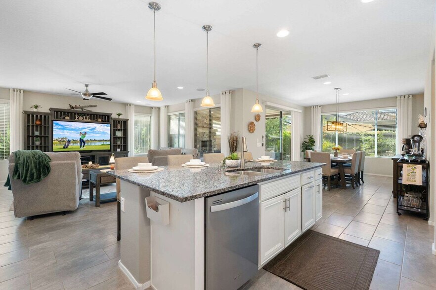 Building Photo - 26653 W Firehawk Dr