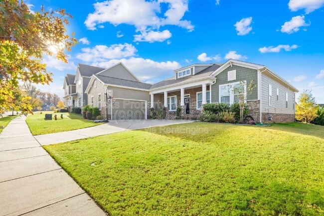 Building Photo - 4004 Petersburg Dr