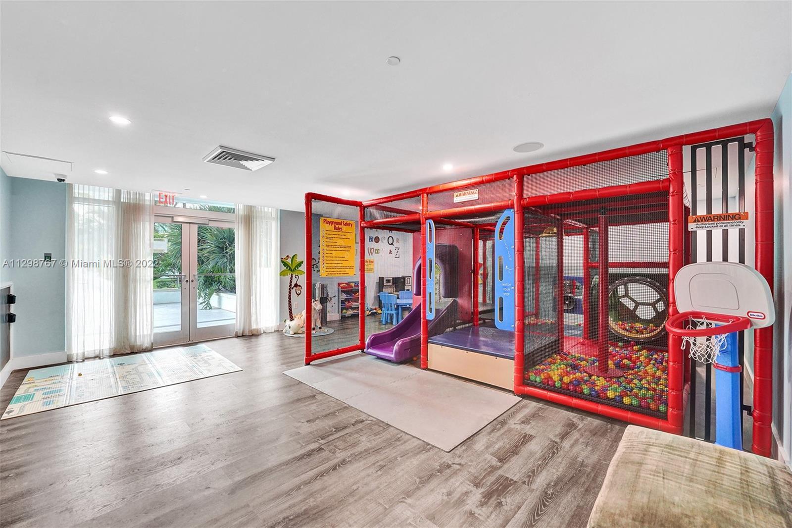 Building Photo - 950 Brickell Bay Dr