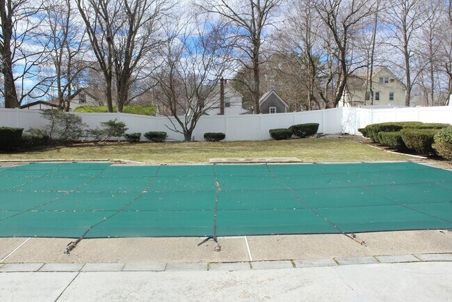 Building Photo - 28 Myrtle St