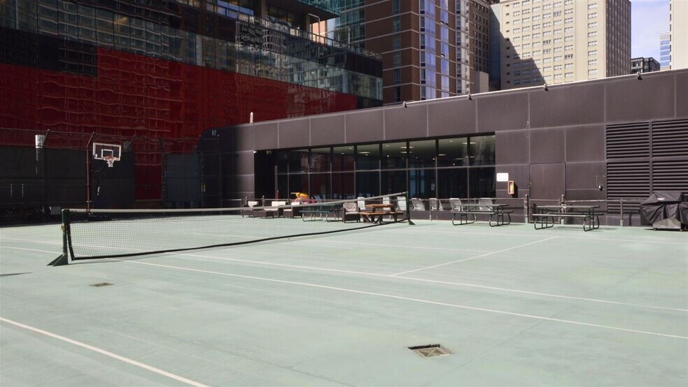 Building Photo - 211 E Ohio St