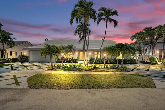 Building Photo - 885 Nafa Dr