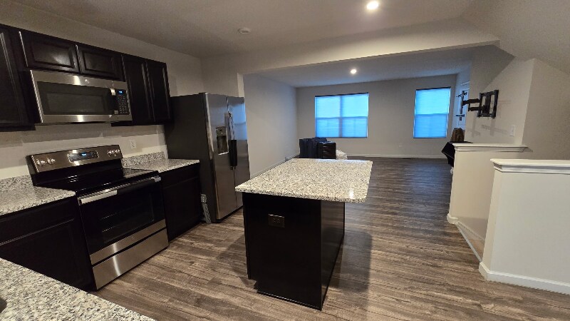 Building Photo - 99 Manilla Cir