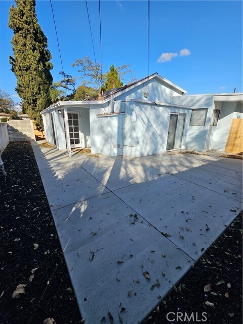 Building Photo - 1226 W Palm Ave
