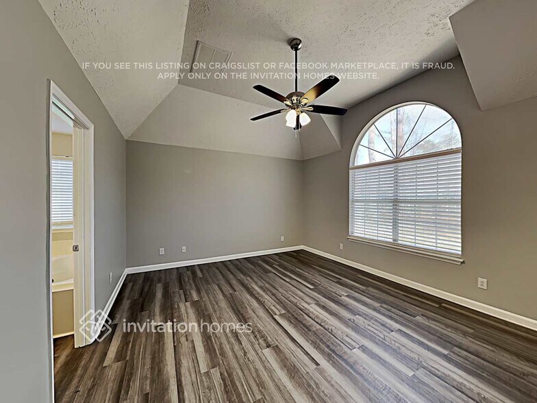 Building Photo - 6808 Loretta Pl