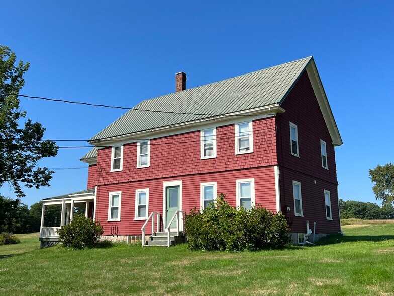 Building Photo - 850 River Rd