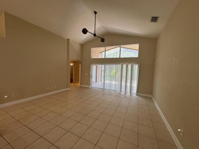 Building Photo - 6117 Whimbrelwood Dr