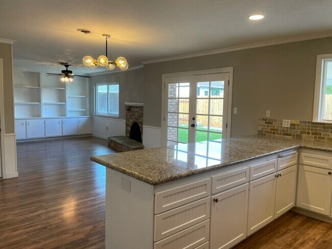Building Photo - 8909 Dontree Way