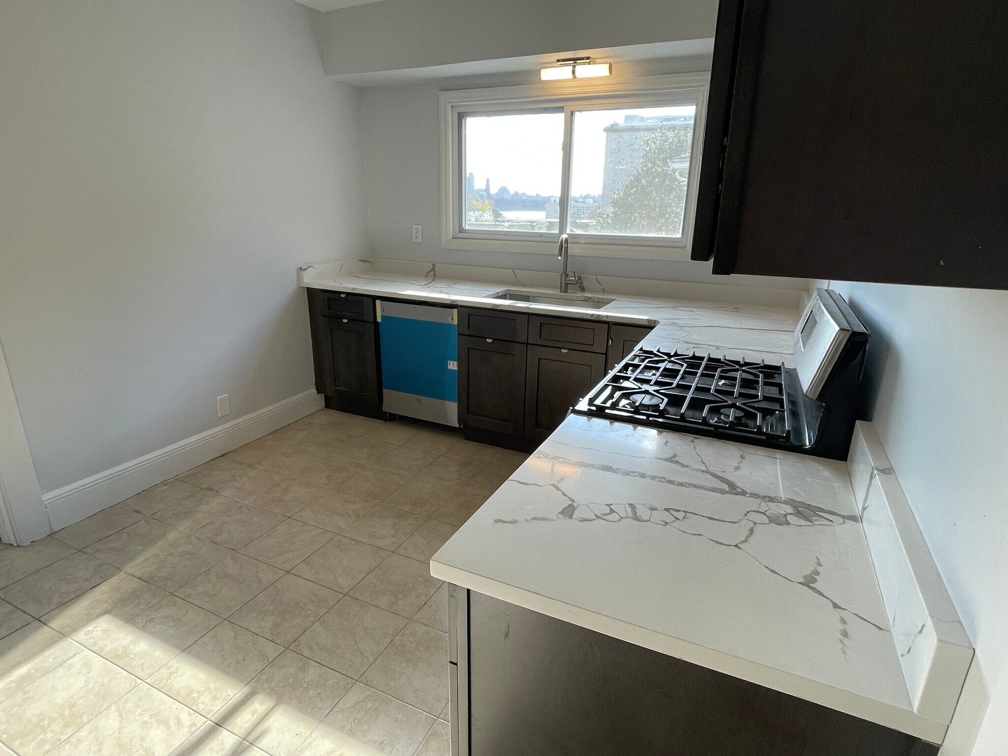 Brand new kitchen - 621 Undercliff Ave