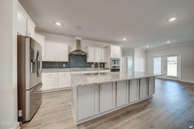 Building Photo - 204 Martingale Lp