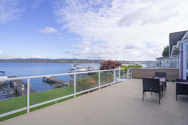 Building Photo - 10507 Rainier Ave S