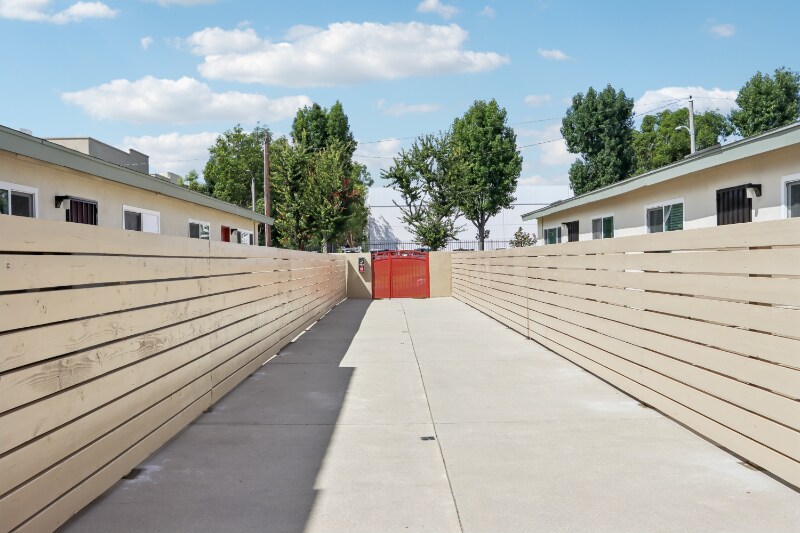 Building Photo - 5792 Rostrata Ave