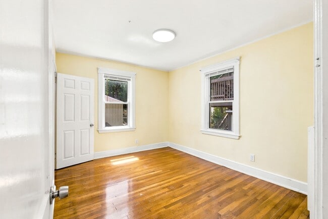 Building Photo - 72 Olney St
