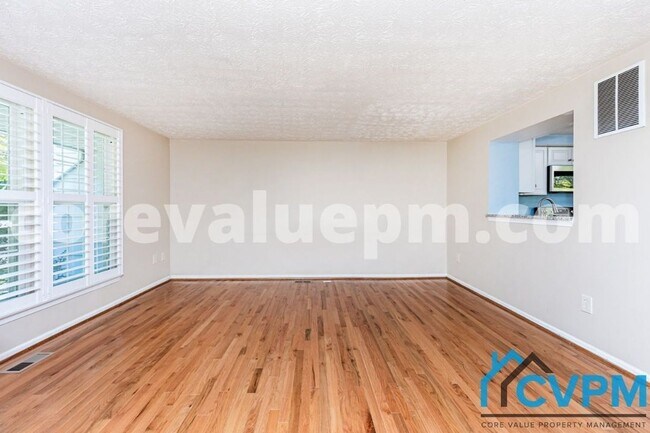 Building Photo - 1406 Point O Woods Ct