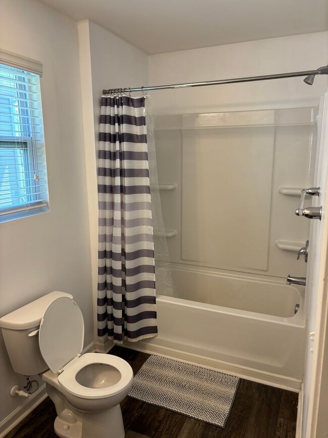 Building Photo - August Rent Free - Elegant, Modern Home in...