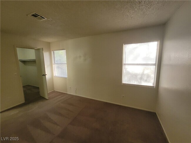 Building Photo - 108 Boysenberry Ln