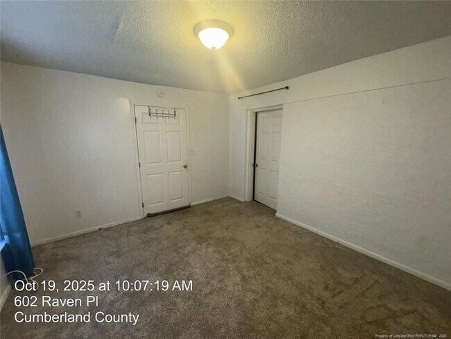 Building Photo - 602 Raven Pl