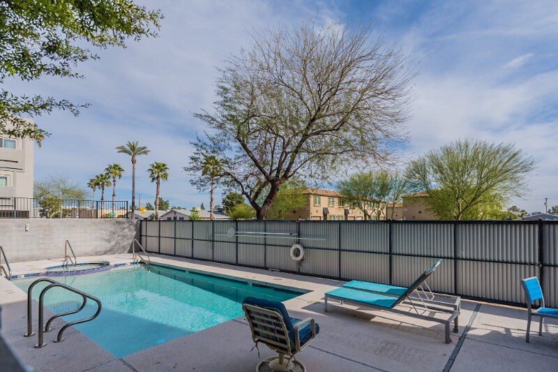 Building Photo - 7829 N 21st Ave