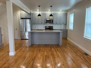 Building Photo - 96 Willis Ave