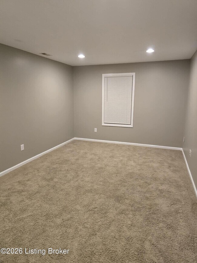 Building Photo - 6408 Mossy Oaks Dr