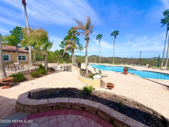 Building Photo - 1050 Bella Vista Blvd