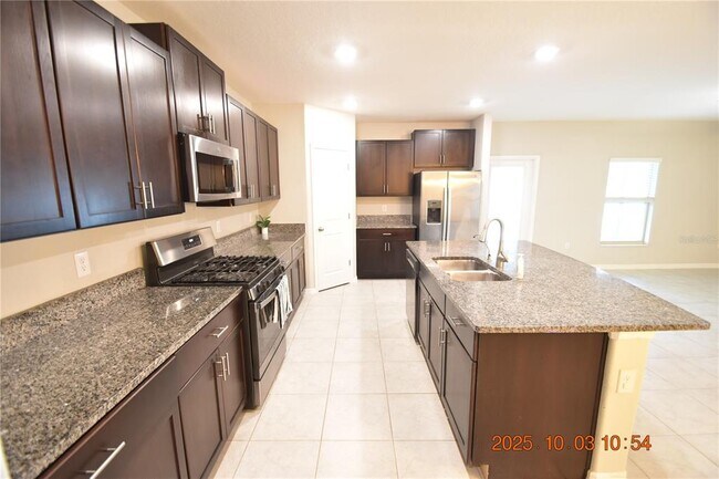 Building Photo - 9511 Channing Hill Dr