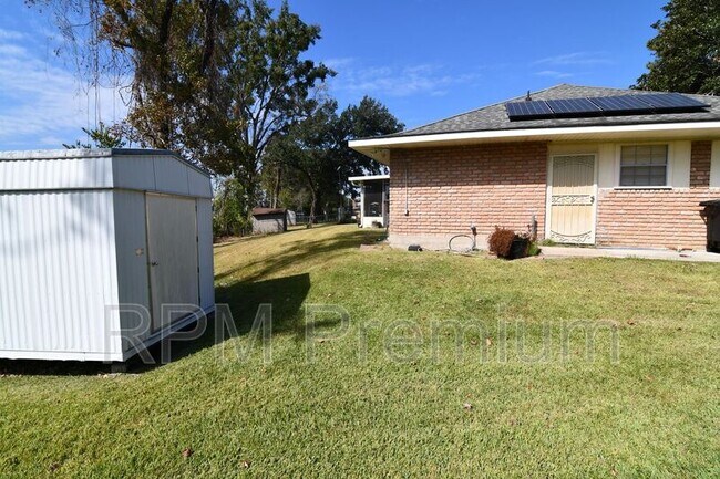 Building Photo - 7720 Kings Hill Ave