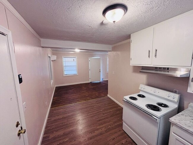 Building Photo - 5082 Lurline Dr
