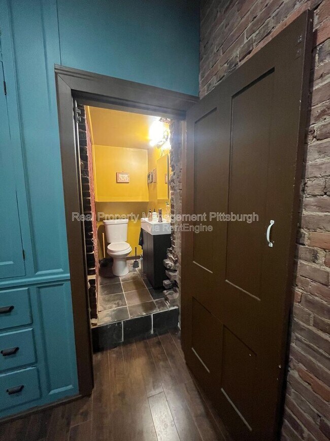 Building Photo - 297 42nd St