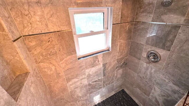 Building Photo - 215 N Wild Olive Ave