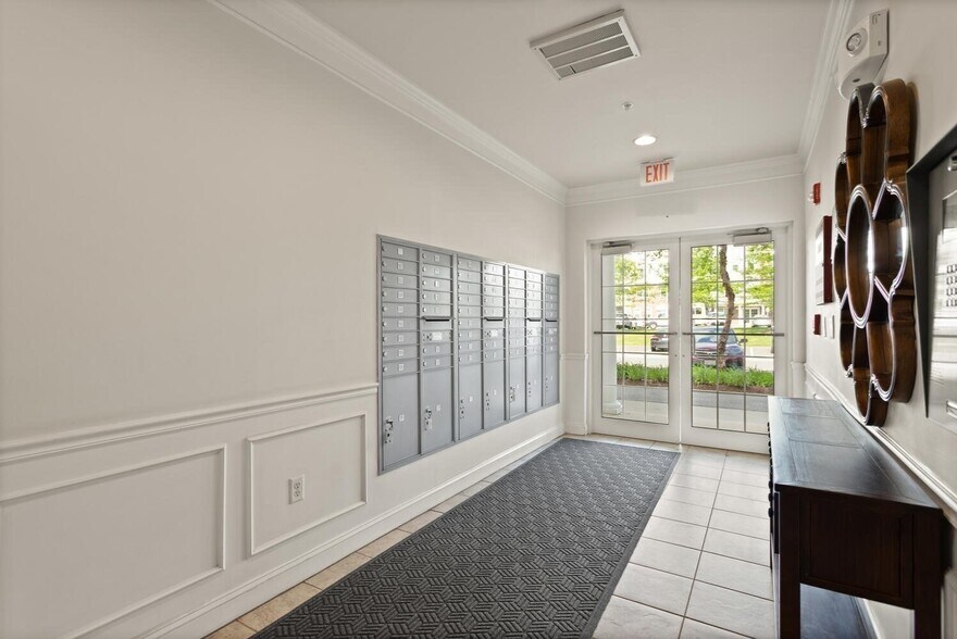 Building Photo - 9 Abigail Way