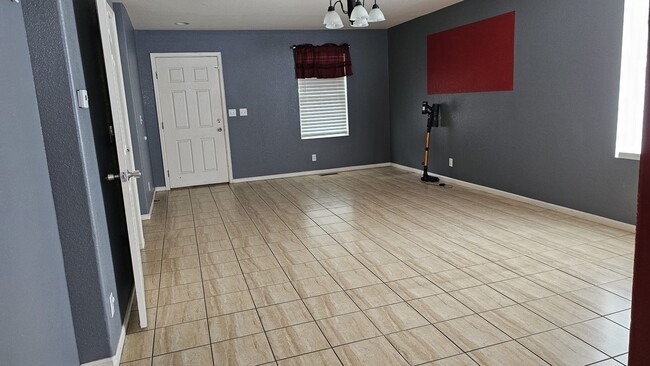 Building Photo - 55 N Laredo Ct