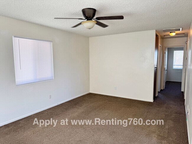 Building Photo - 6455 Linda Lee Dr