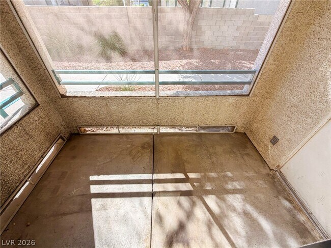 Building Photo - 5211 S Lindell Rd