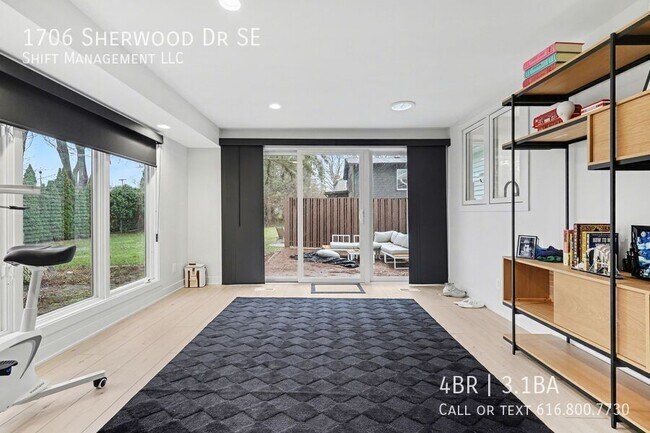 Building Photo - 1706 Sherwood Ave SE