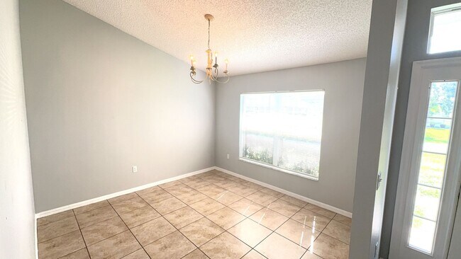 Building Photo - Come see this Beautiful and bright 3 bedroom 2 bath home!