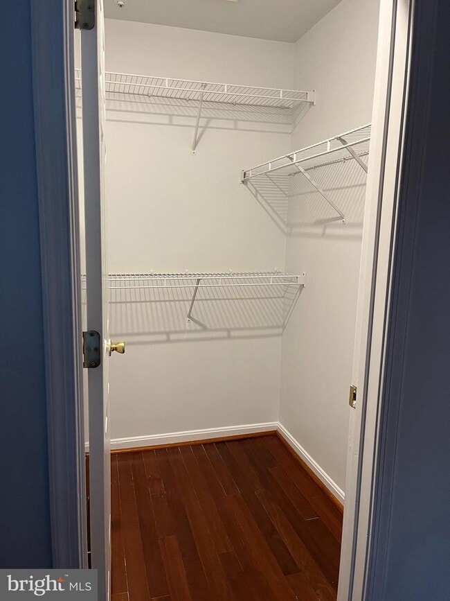 Building Photo - 518 Francis Nicholson Way