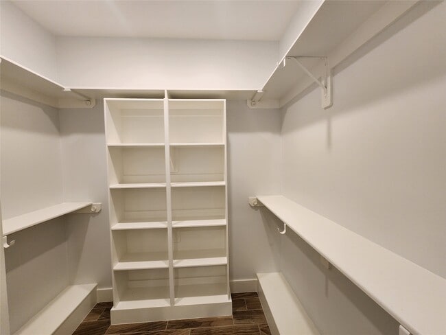 Building Photo - 25982 Lantern Ln